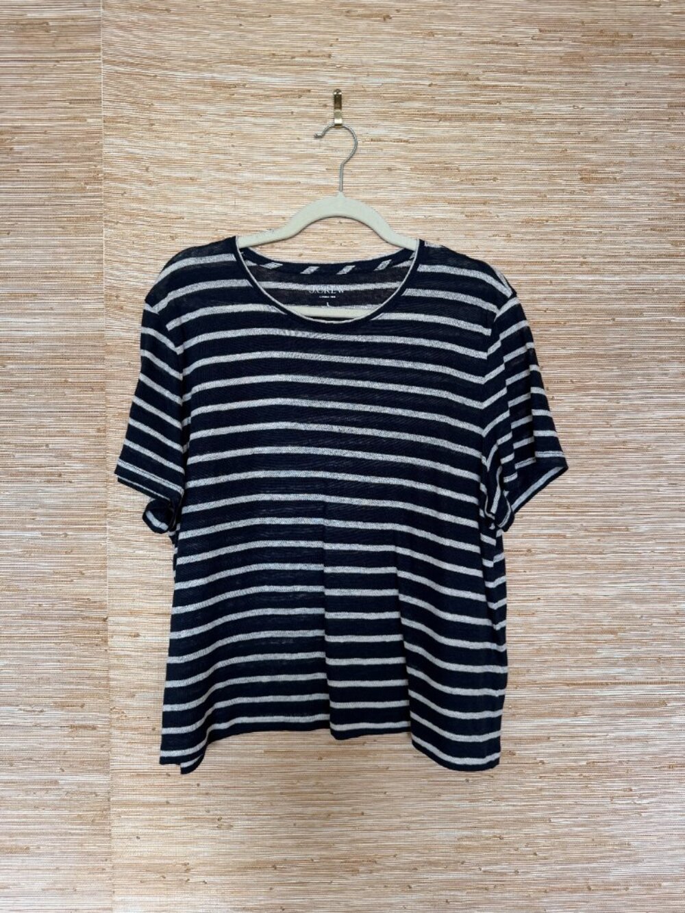 J CREW LINEN LIKE NEW NAVY AND WHITE STRIPE TEE